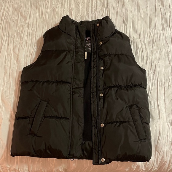 Black puffer vest - Picture 1 of 3